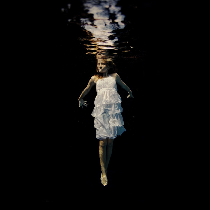 Elena Kalis - Dark Water